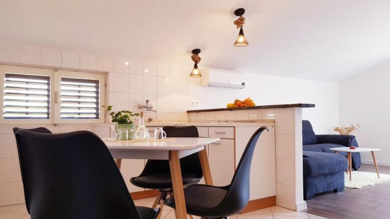 Apartment Mirjana Vodice Eksteriør bilde